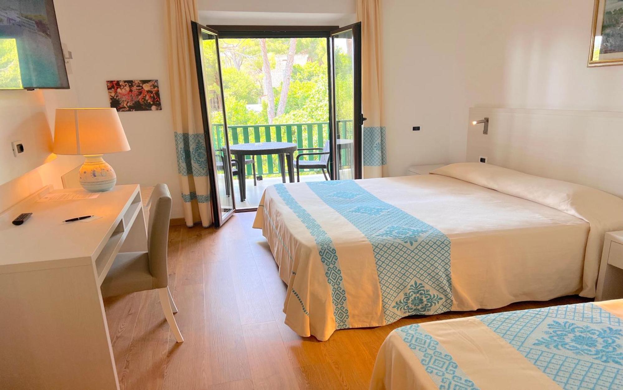 Hotel Dei Pini Fertilia Εξωτερικό φωτογραφία