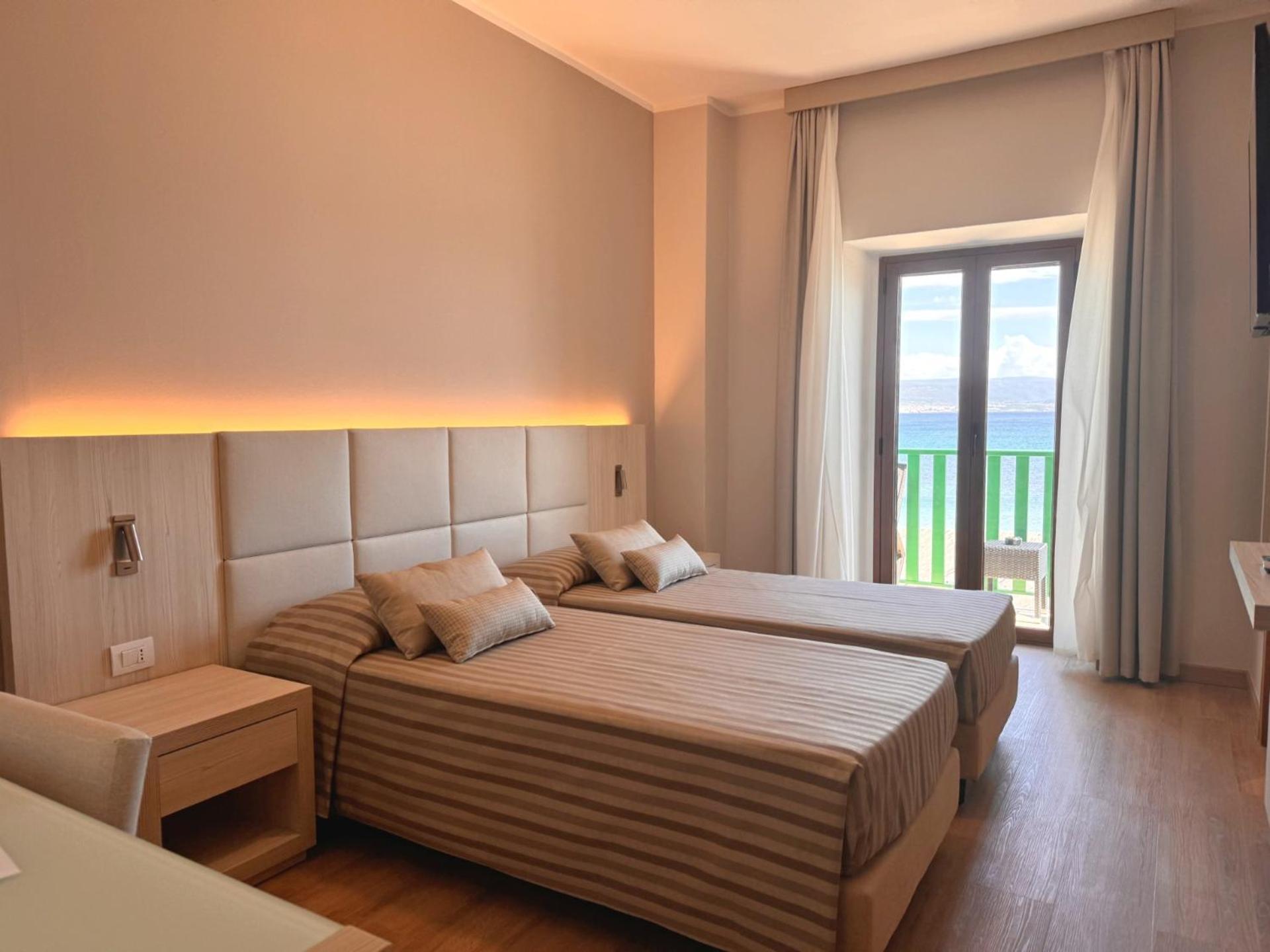 Hotel Dei Pini Fertilia Εξωτερικό φωτογραφία