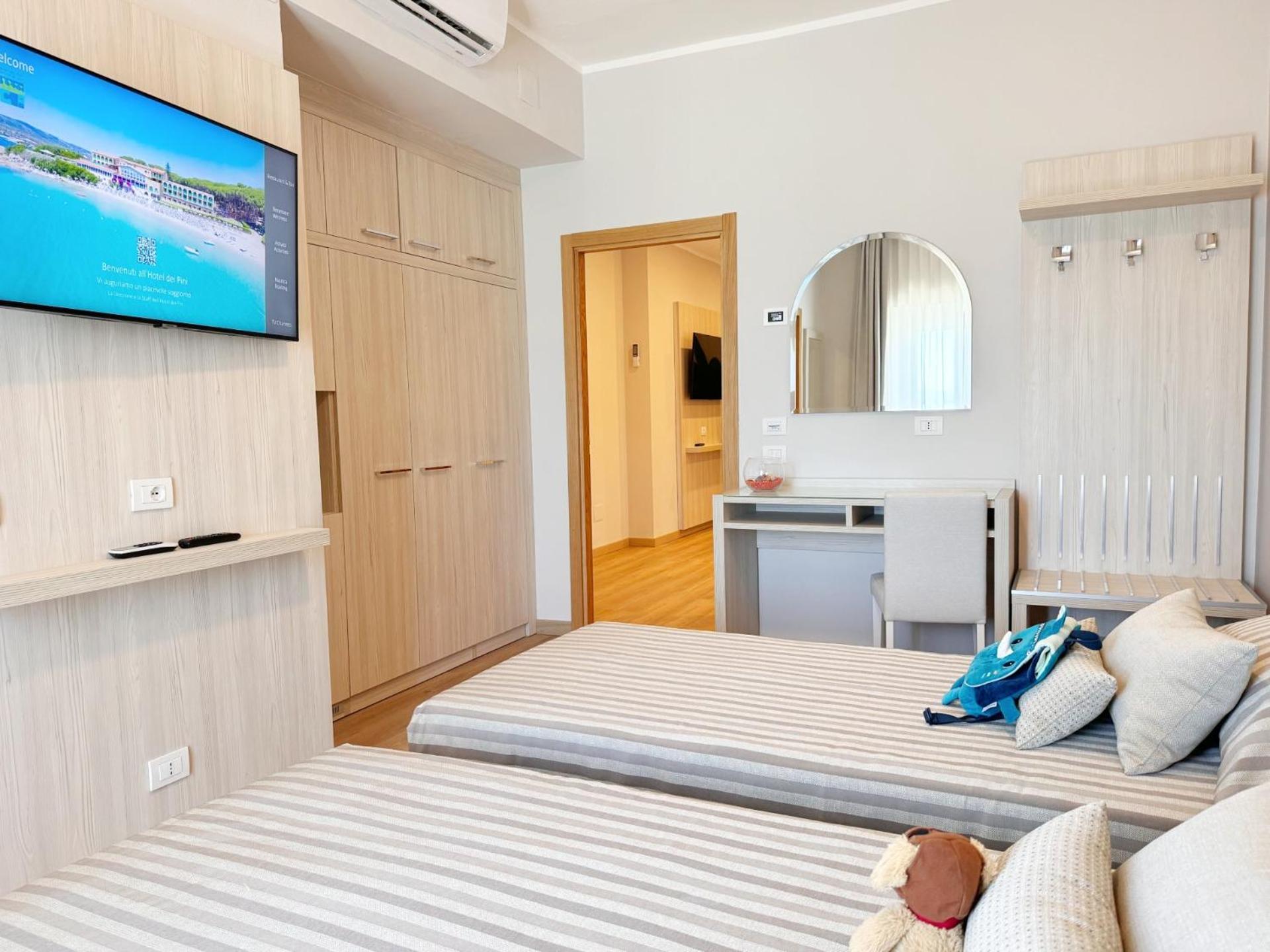 Hotel Dei Pini Fertilia Εξωτερικό φωτογραφία